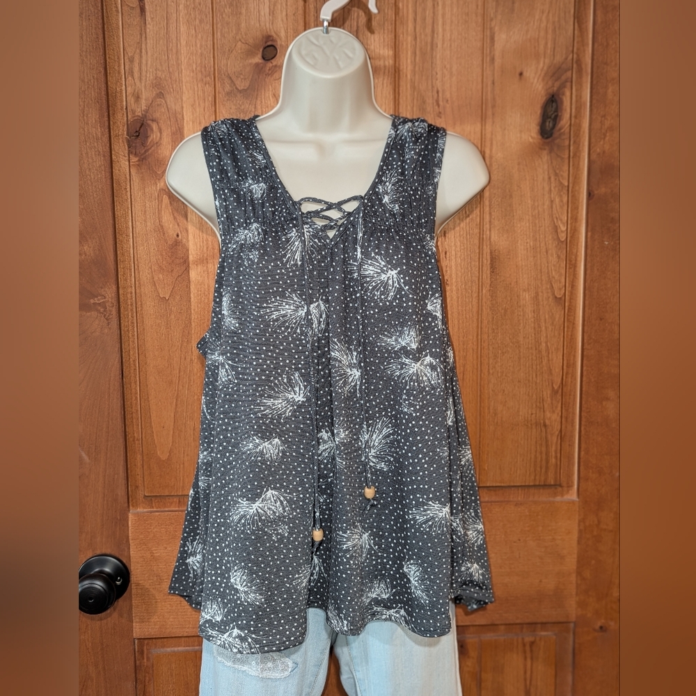 Maurices Charcoal Top with‎ White Floral Design